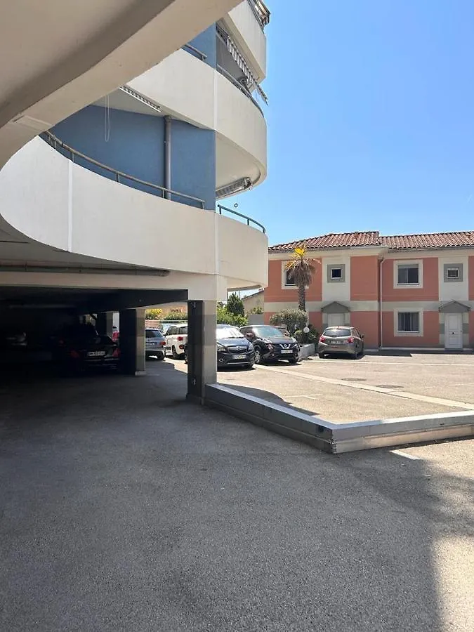 Lamer Juan-les-Pins 0*,  Francia